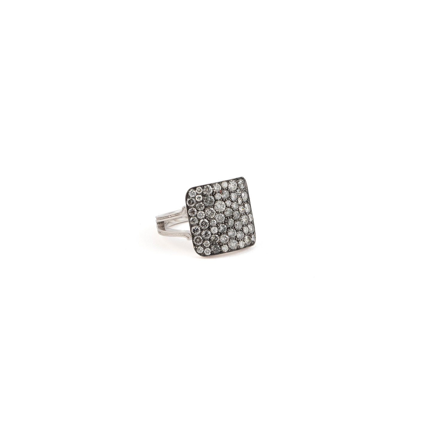 Sylva & Cie Grey Diamond Square Ten Table Ring