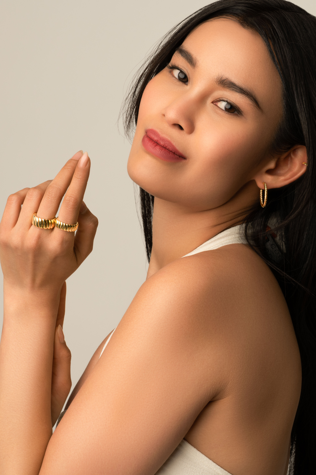 Anita Ko Thin Zoe Band