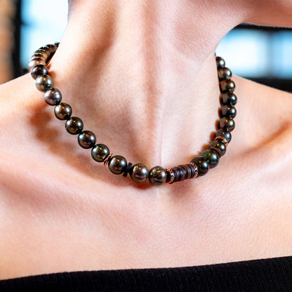 Dezso One-of-a-Kind Classic Pearl Puka Necklace