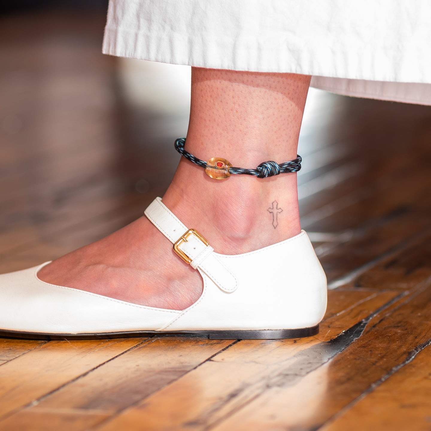 Dezso Surf Cord Anklet with Carved Lemon Quartz Cowry Bead with Orange Sapphire Stone