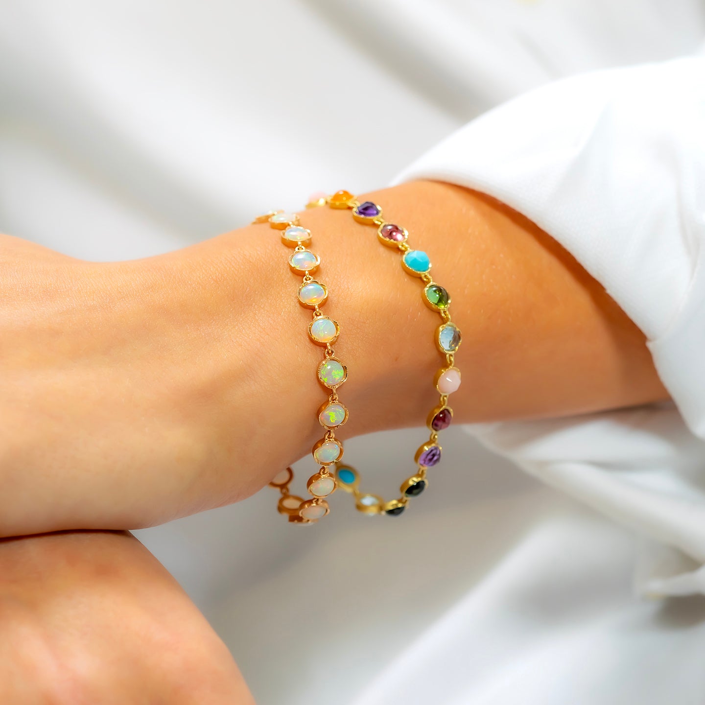 Irene Neuwirth 'Classic' Bracelet set with 5mm Opals